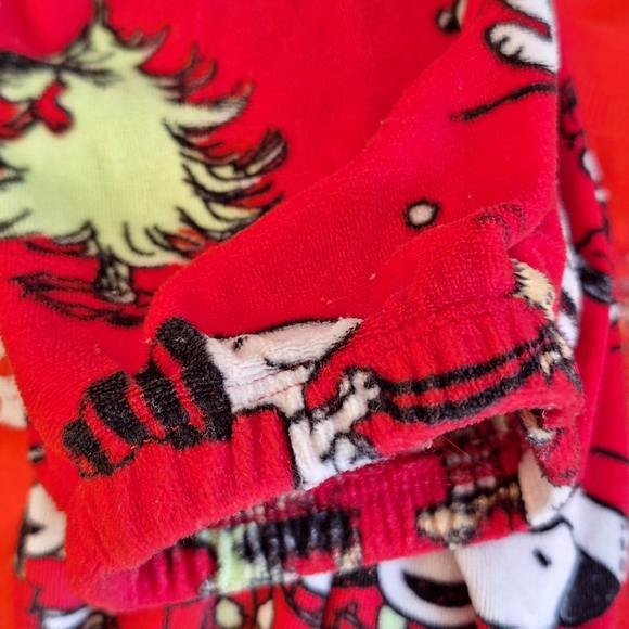 NWOT Peanuts Snoopy Christmas Festive Red Pajama Pants w Elastic Ankle Size 8/10 - Picture 4 of 4